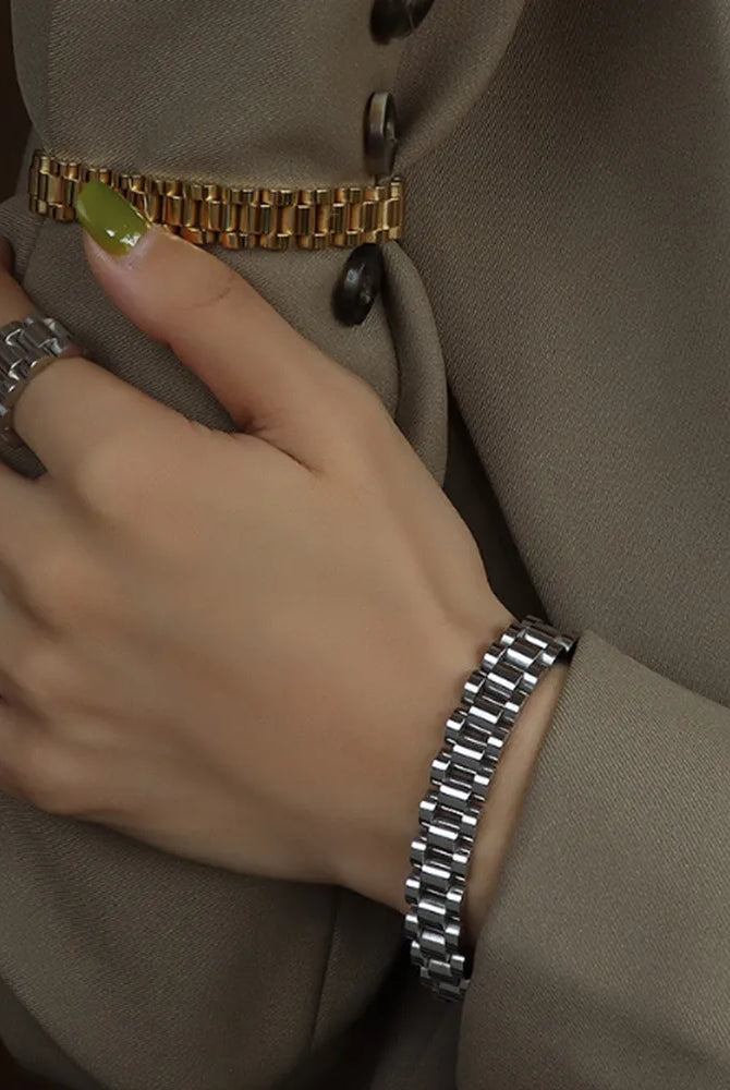 2cd900af-8980-4572-b80a-1e4785d5e092-Max